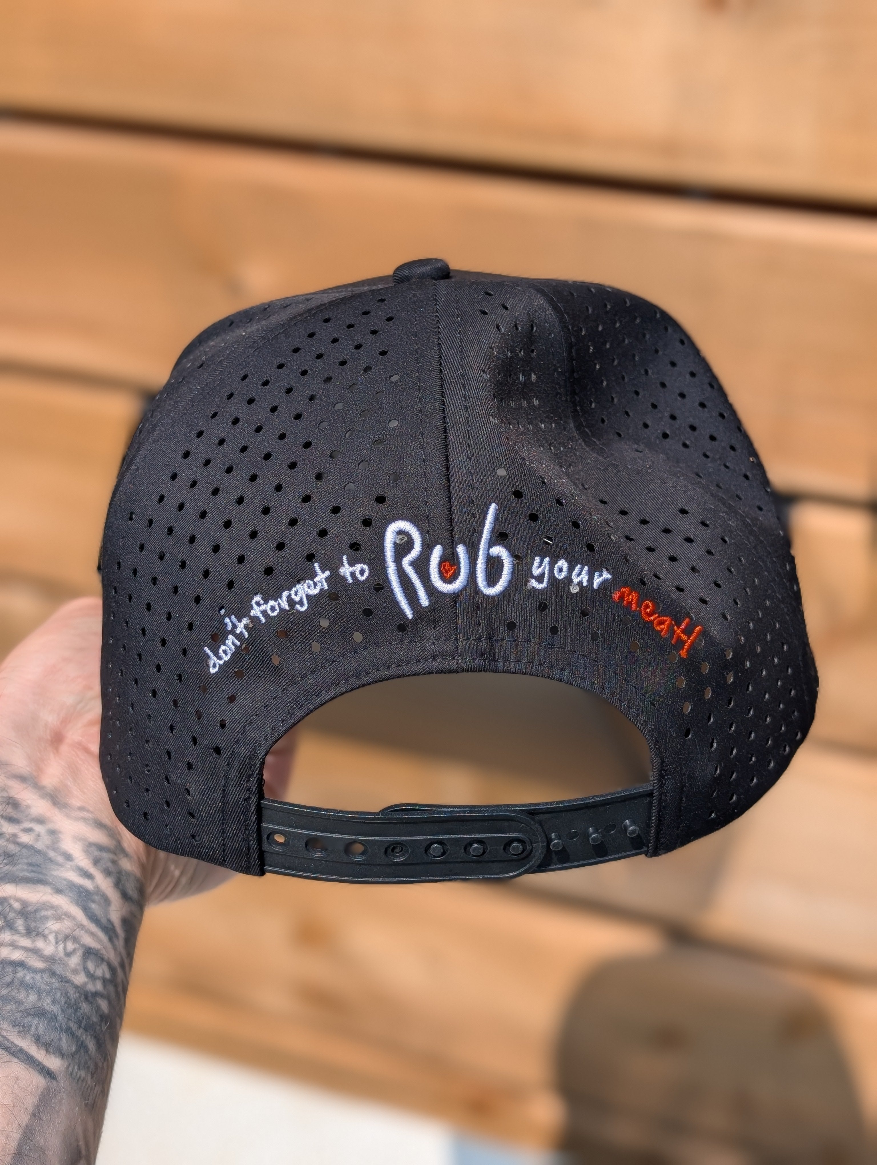 Mike’s BBQ Rub Golf Rope Hat – Limited Edition