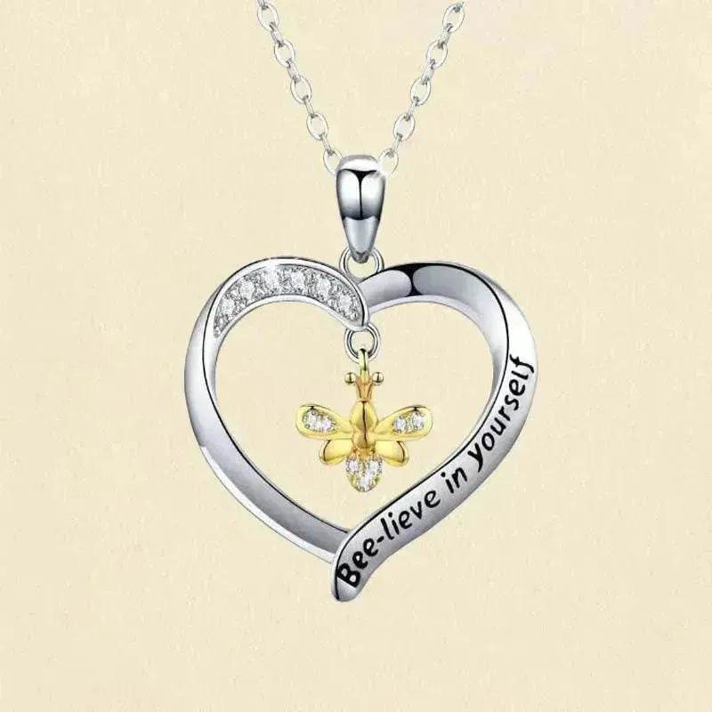 European And American Creative New Hands Heart-shaped Women's Necklace