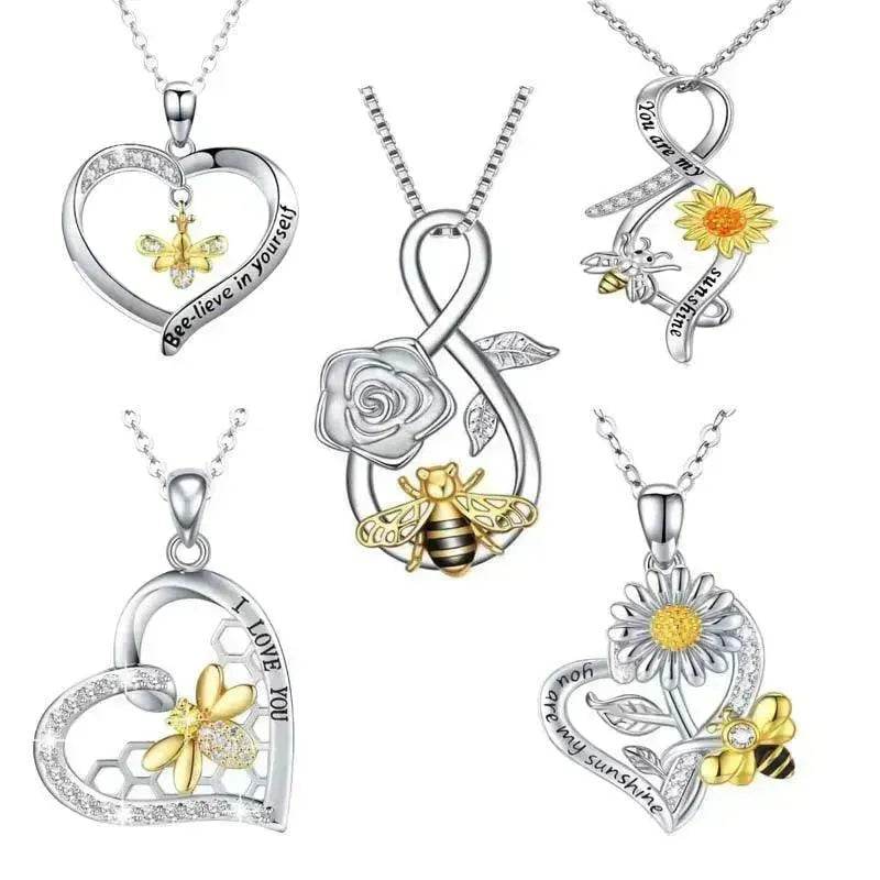 European And American Creative New Hands Heart-shaped Women's Necklace