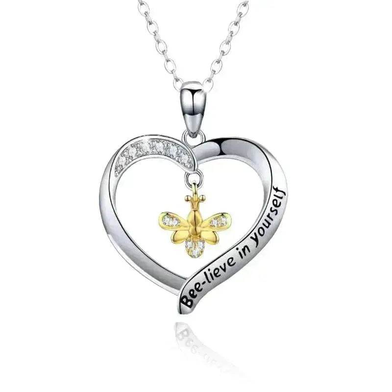 European And American Creative New Hands Heart-shaped Women's Necklace