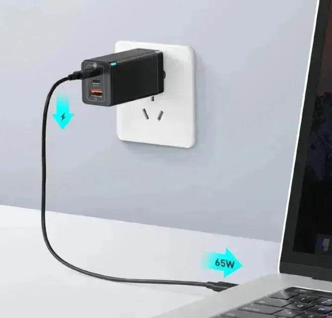 Fast mobile phone charger With USB and Type C port