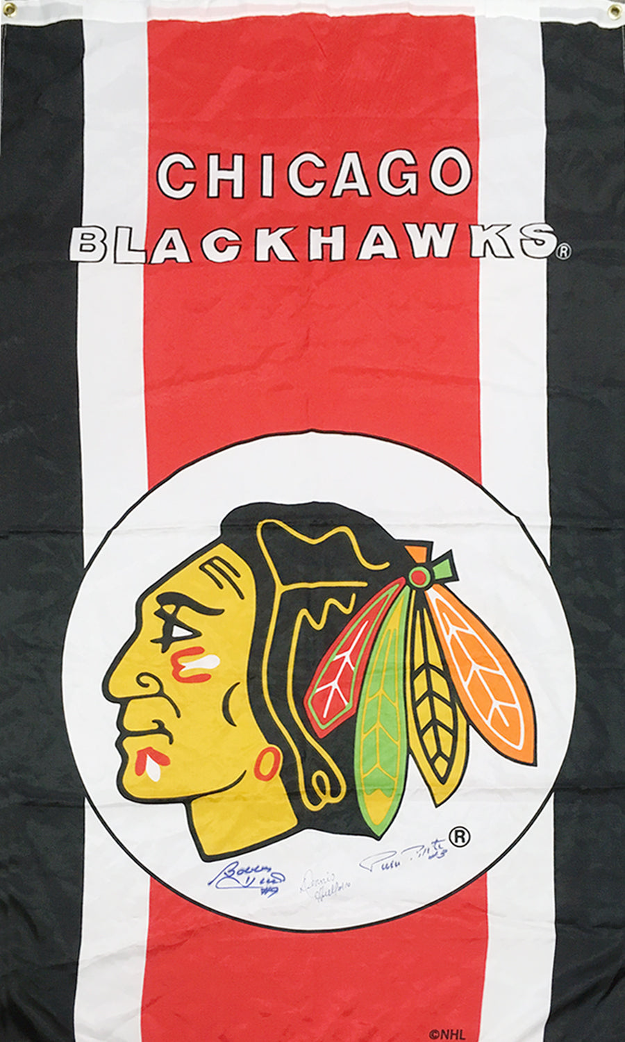 CHICAGO BLACKHAWKS LEGENDS AUTOGRAPHED FLAG – BOBBY HULL, DENNIS HULL, PIERRE PILOTE – RARE 36X60 NHL SIGNED COLLECTIBLE MEMORABILIA