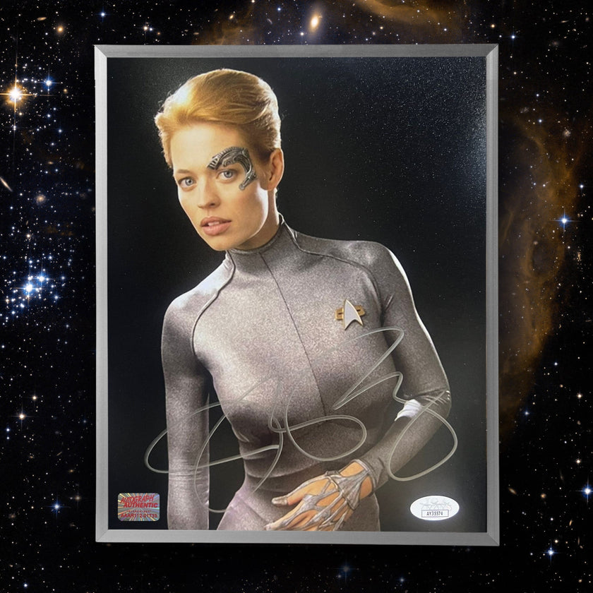JERI RYAN AUTOGRAPHED  VOYAGER PHOTO - SEVEN OF NINE 8X10 SIGNED 8X10 PHOTO COLLECTIBLE DISPLAY
