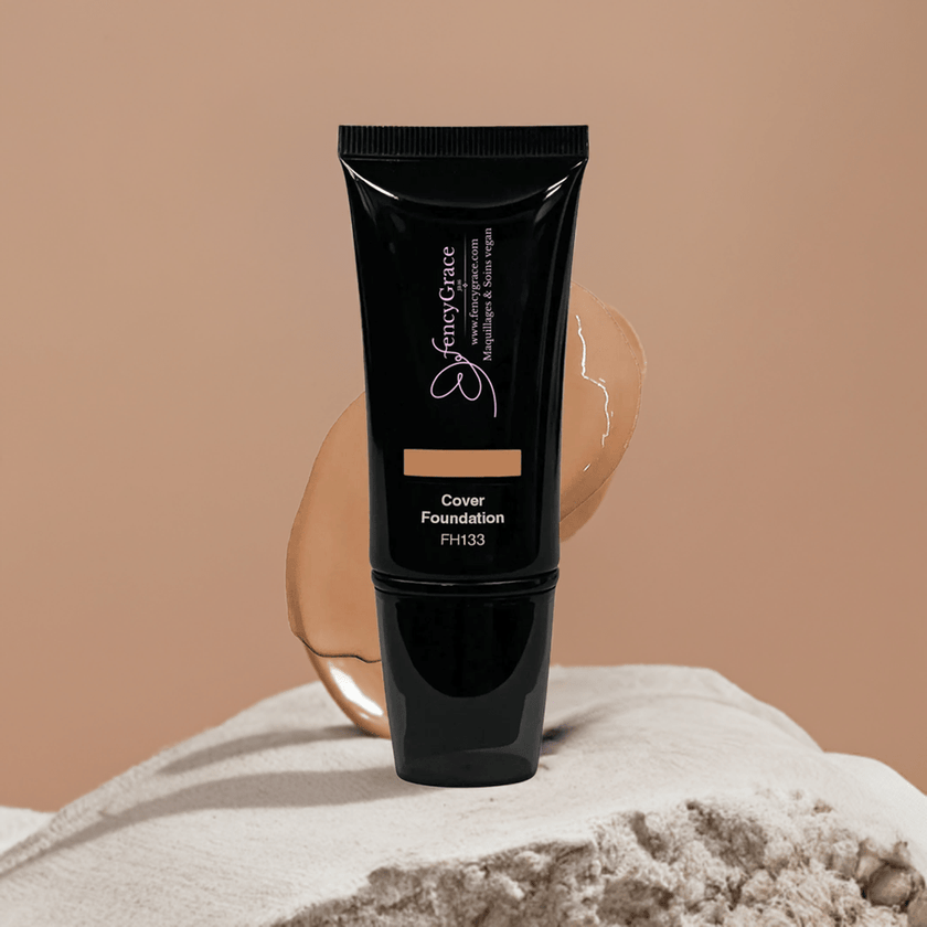 Fond de teint couvrance totale vegan FencyGrace
- Dina 133