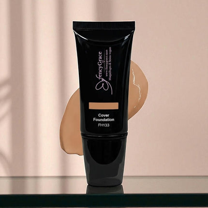 Fond de teint couvrance totale vegan FencyGrace
- Dina 133