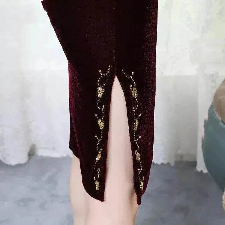 Golden Velvet Retro Modified Beaded Medium-length Cheongsam