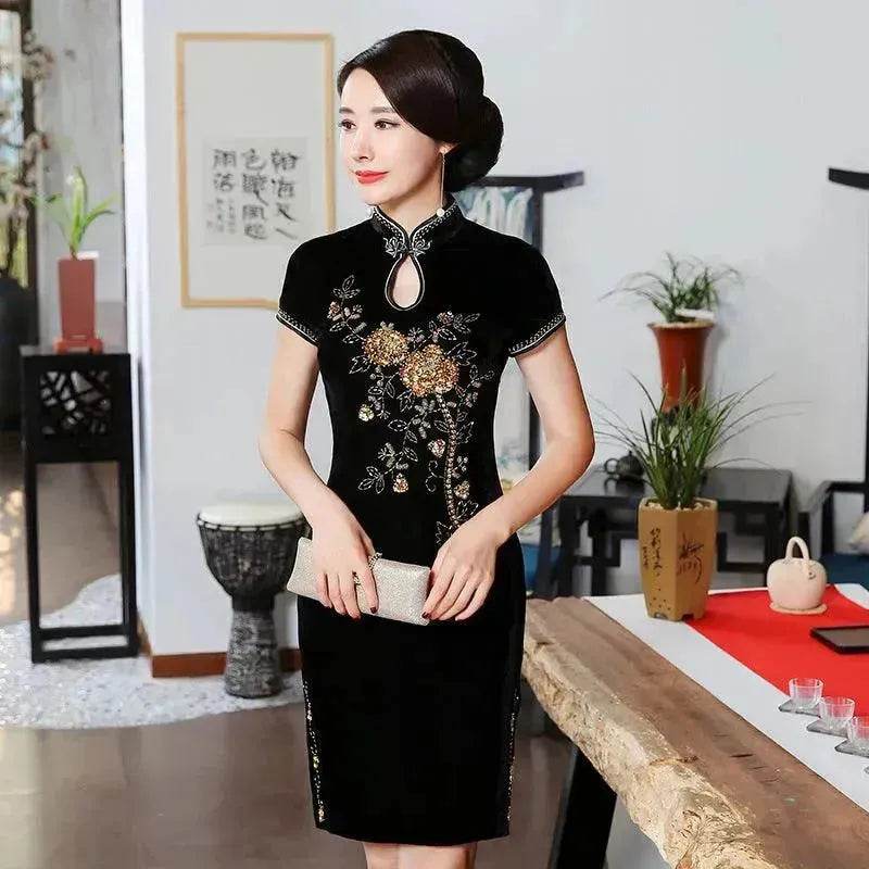 Golden Velvet Retro Modified Beaded Medium-length Cheongsam