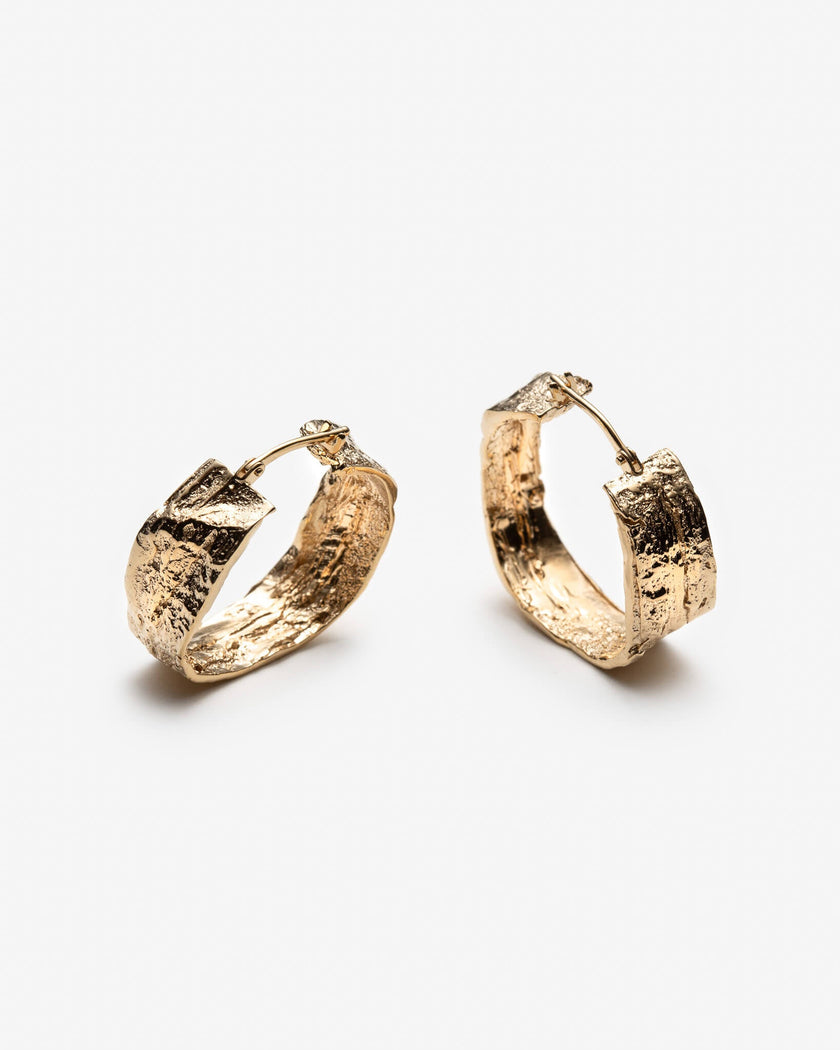 Double Dare – Grosses boucles d’oreilles texturées faites à la main