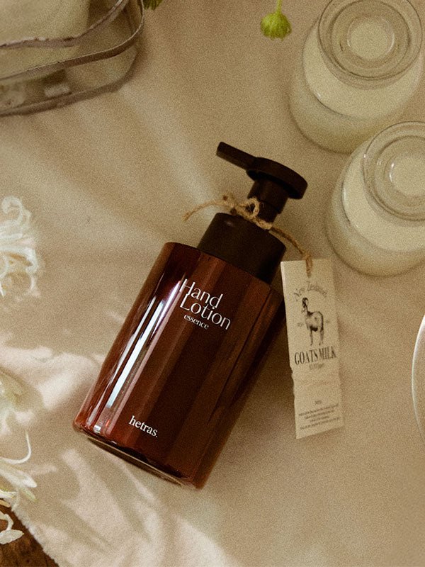 hetras Perfume Essence Hand Lotion 515ml