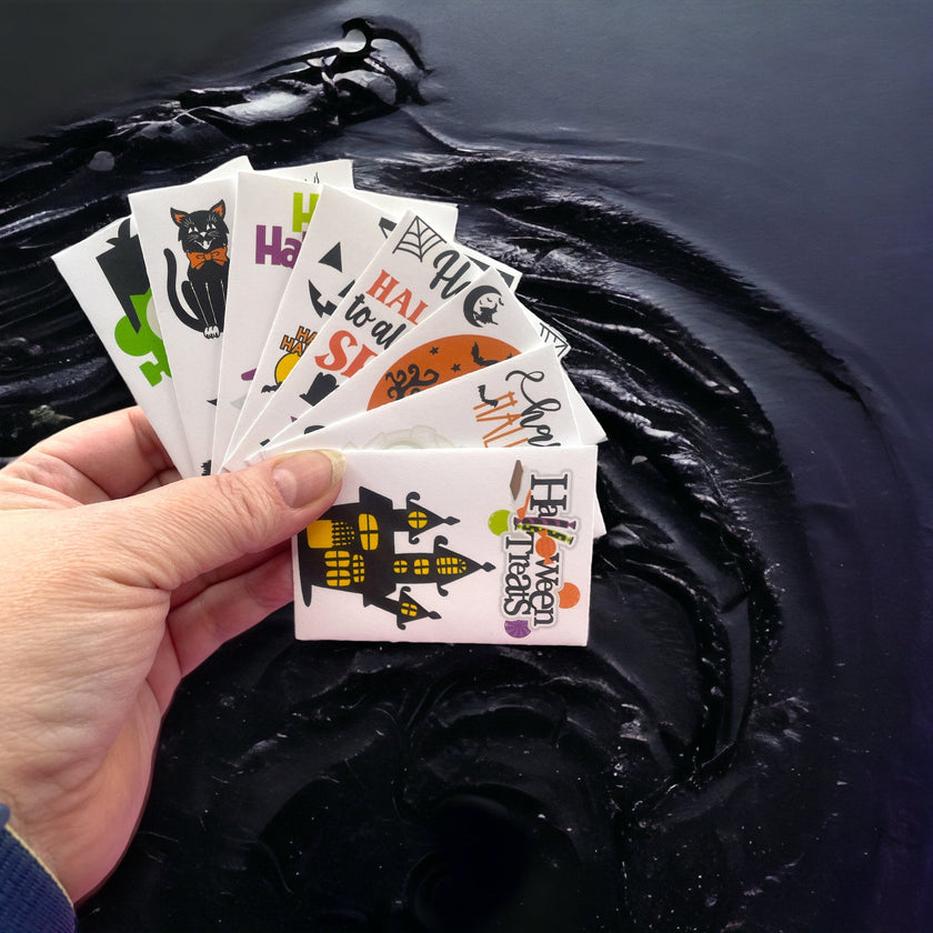 Seed Packages - Halloween - Themed for Party Favors or Trick or Treaters - Includes 10 Packages of Pumpkin Seeds