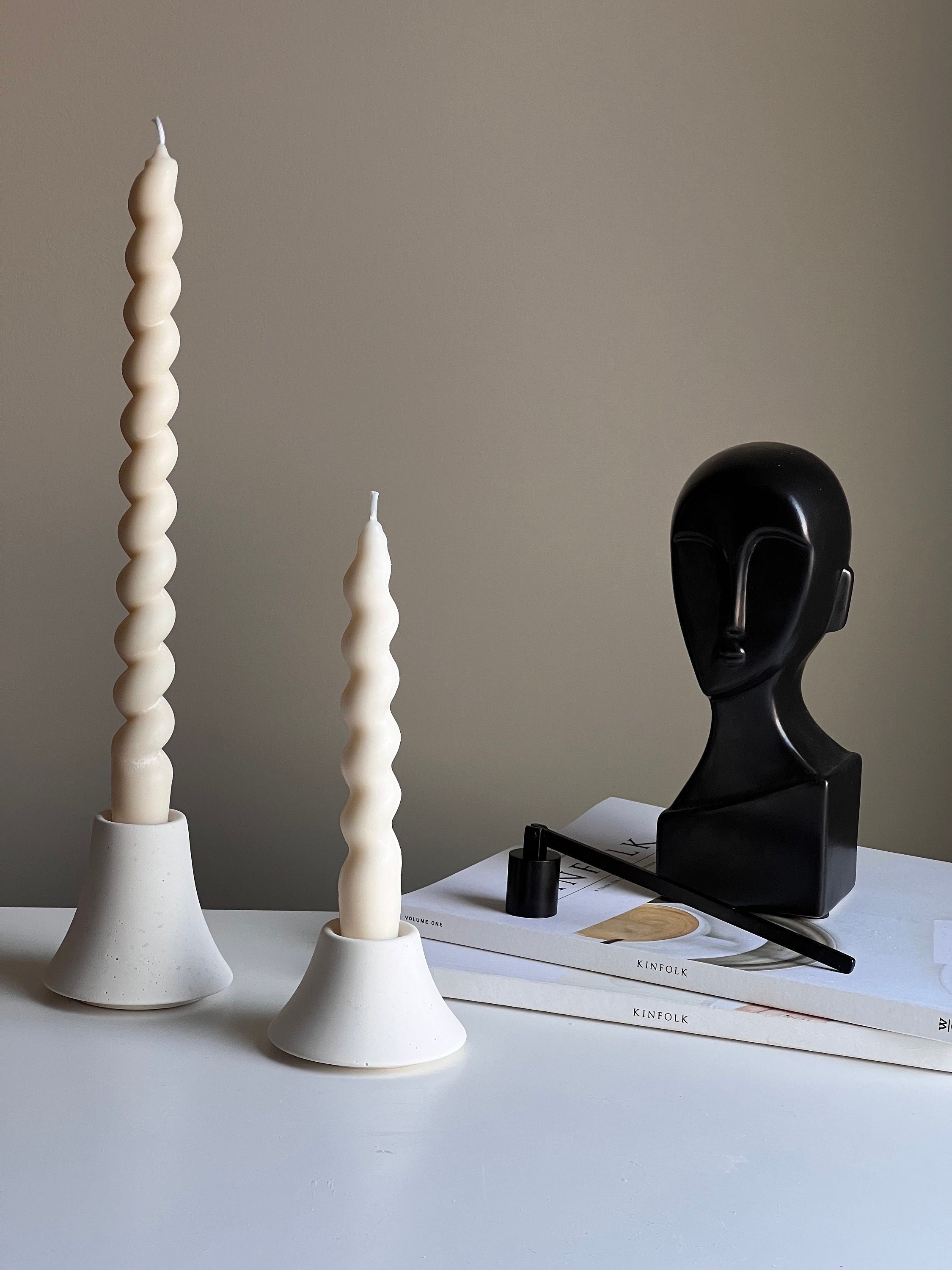 Round Jesmonite Candlestick Holder: Minimalist Table Decor