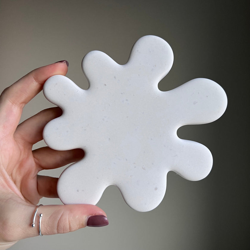 Blob Jesmonite Candlestick Holder: Modern Table Decor