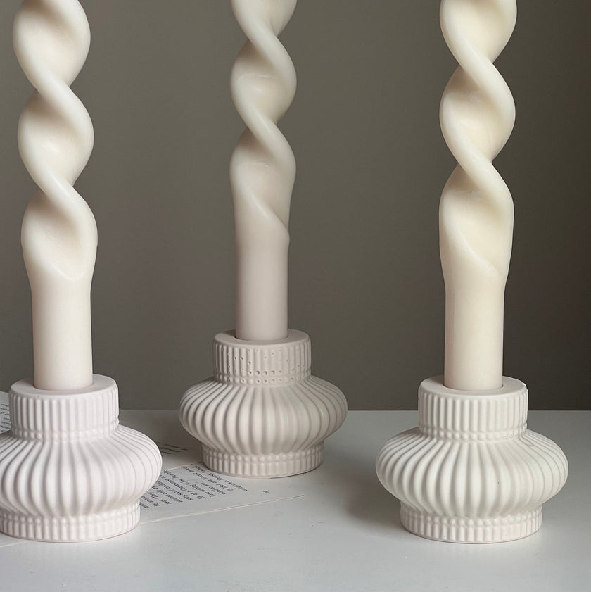 Ribbed Jesmonite Candlestick Holder: Minimalist Table Decor