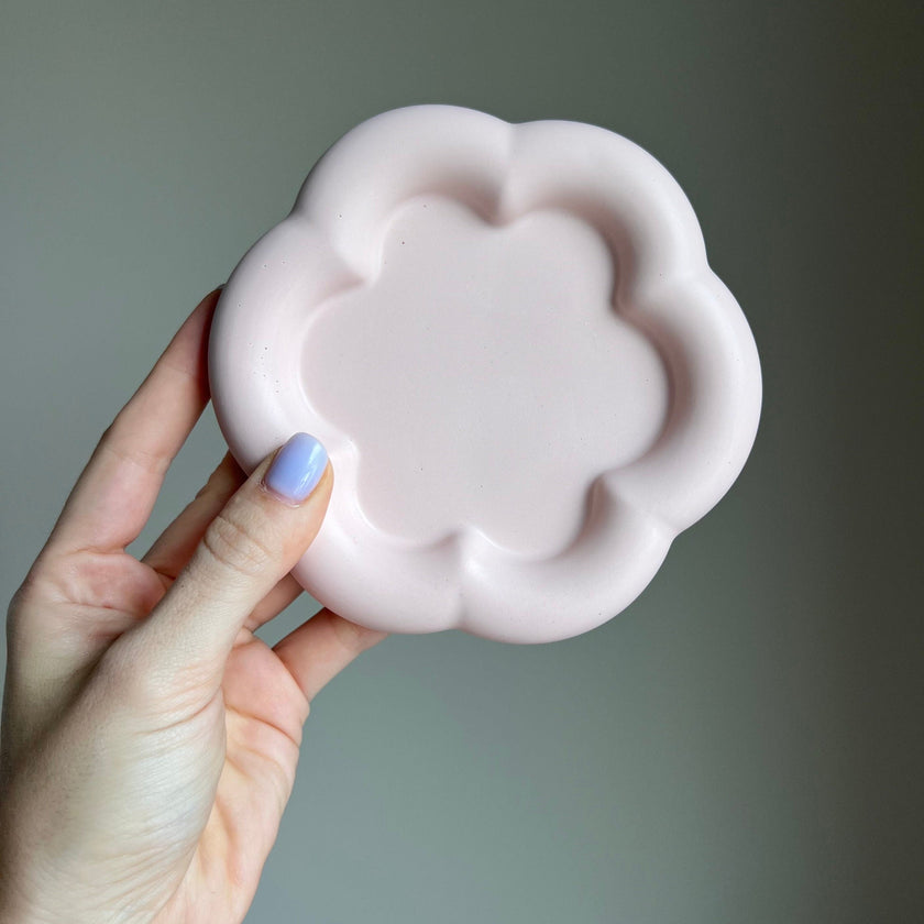Flower Trinket Tray: Handmade Jesmonite Jewelry Dish