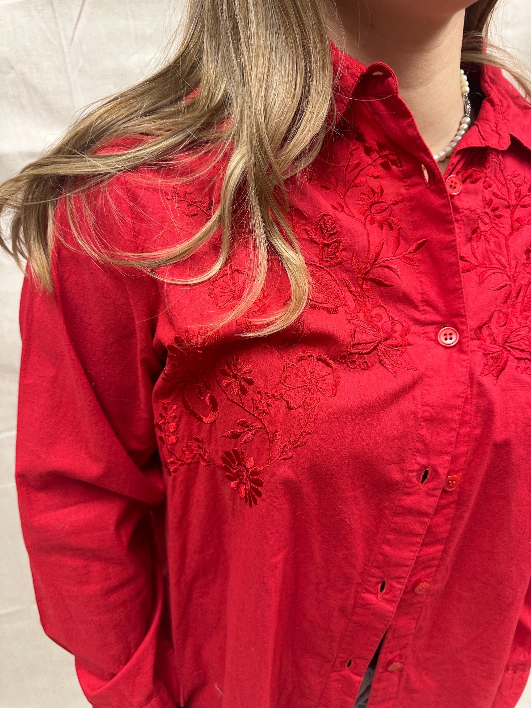 Vintage 80s Red Embroidered Flower Button Up | Size Large