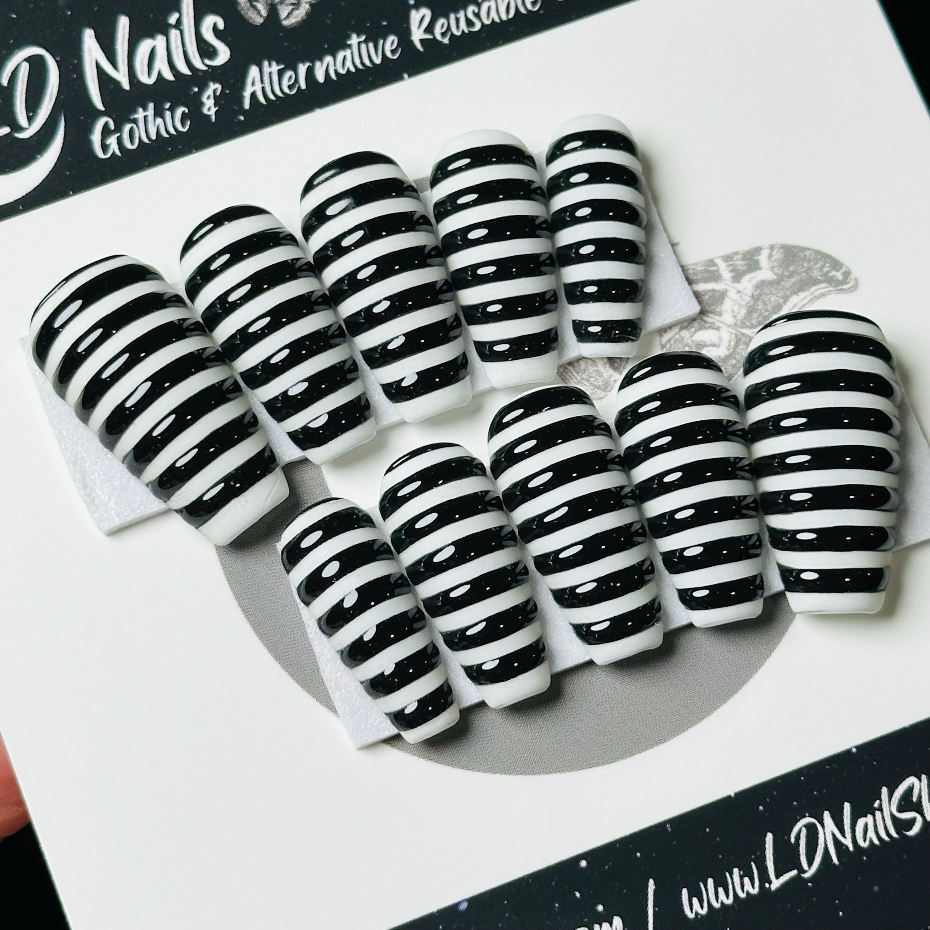 3D Stripe