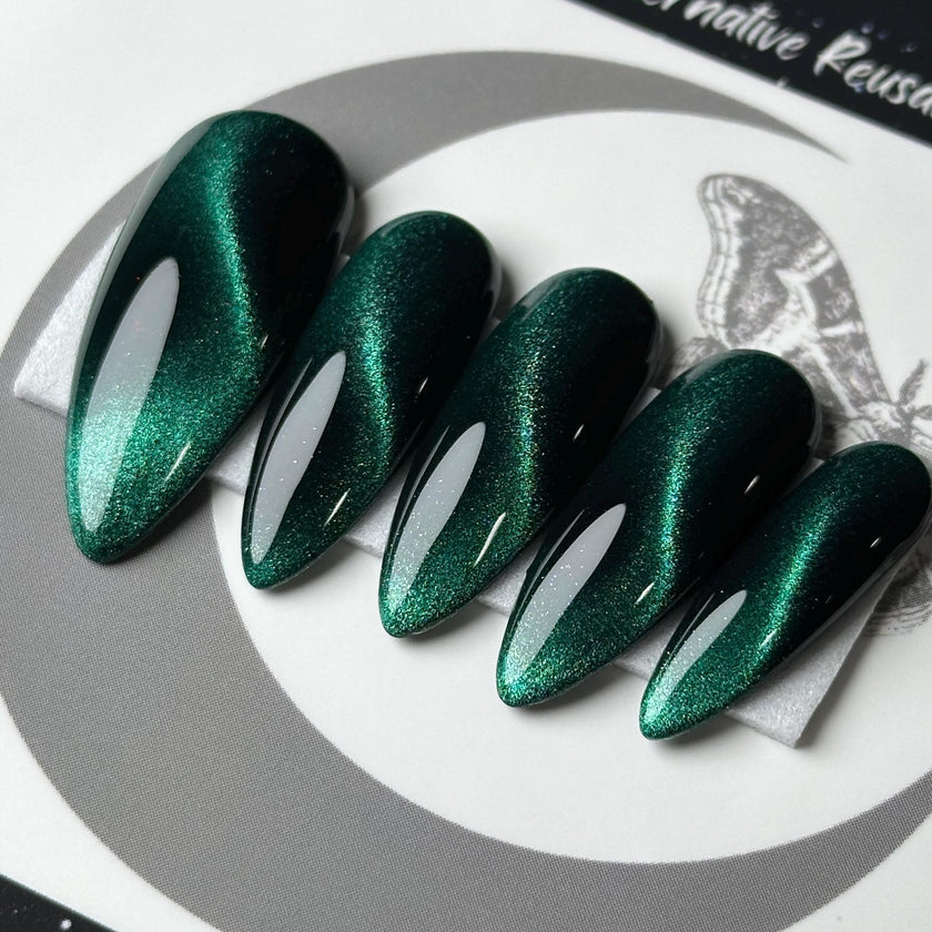 Emerald Cat Eye