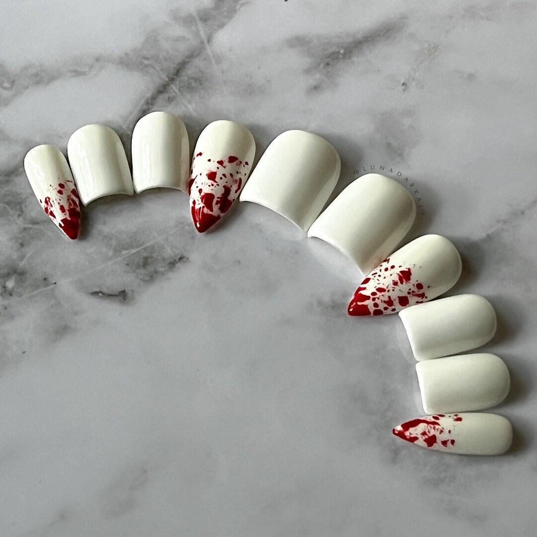 Bloody Vamp Teeth