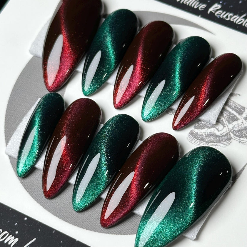 Christmas Cat Eye