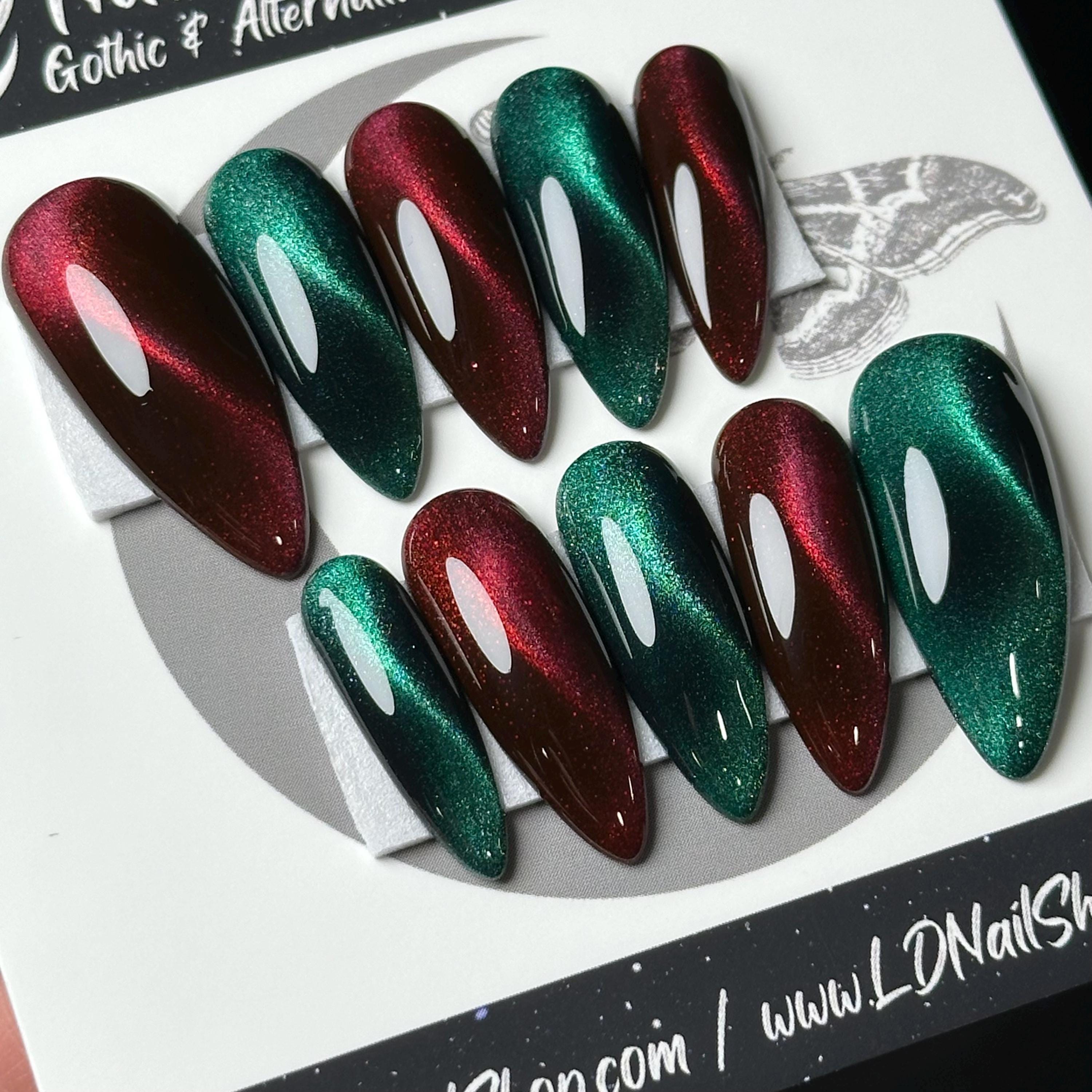 Christmas Cat Eye