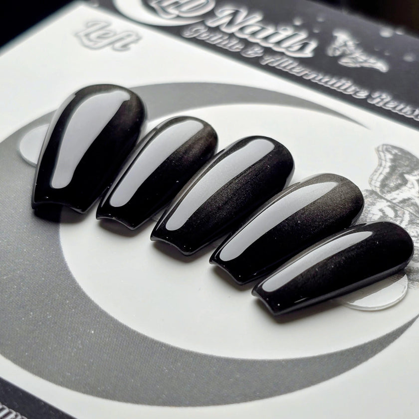 Grave Silk Cat Eye
