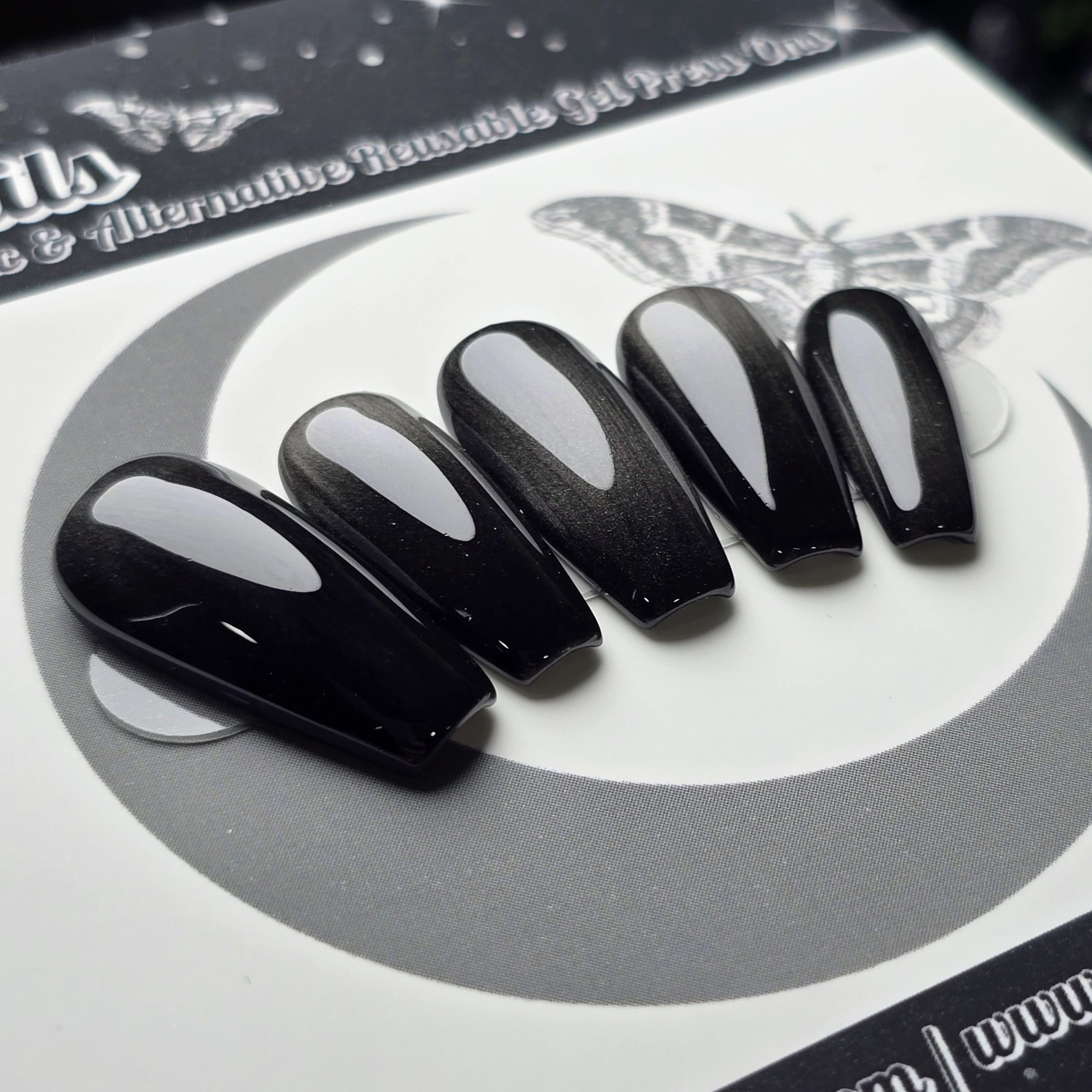 Grave Silk Cat Eye