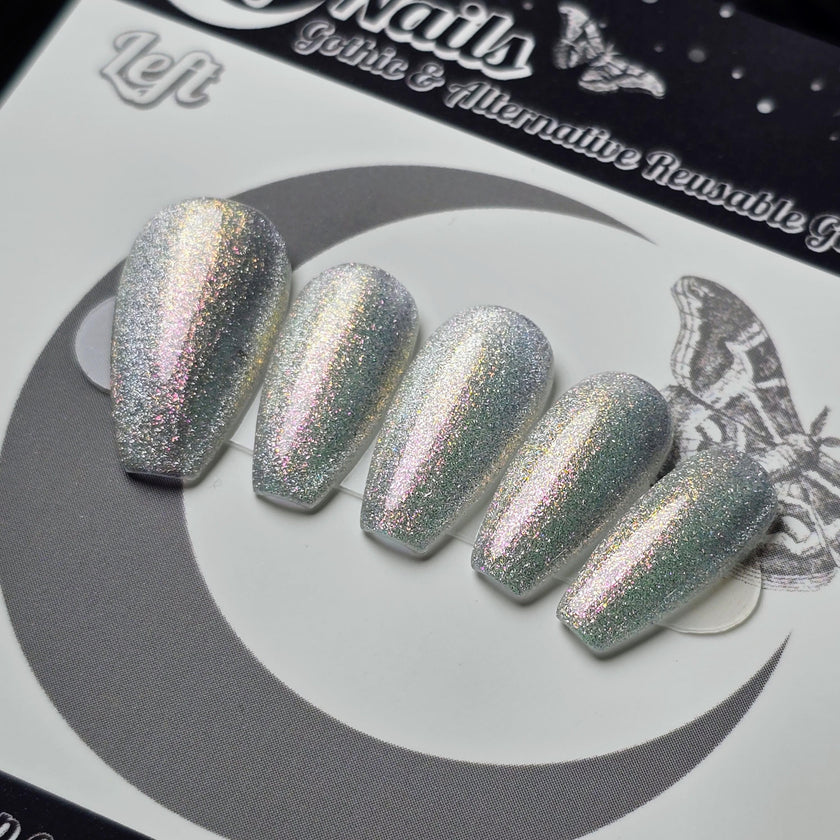 Mirror Mirror: Fairytale Cat Eye