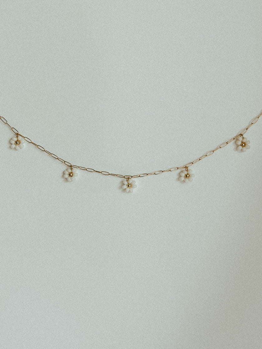 Bloom Daisy Necklace