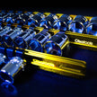 Rails organisateurs de prises en aluminium avec embouts en caoutchouc
