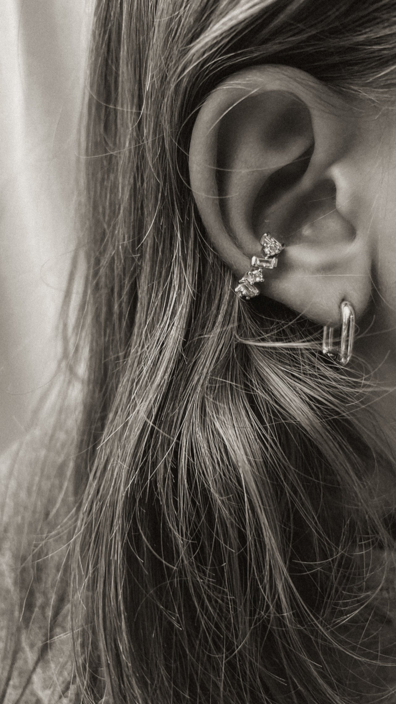 Vienna Hoop Earrings