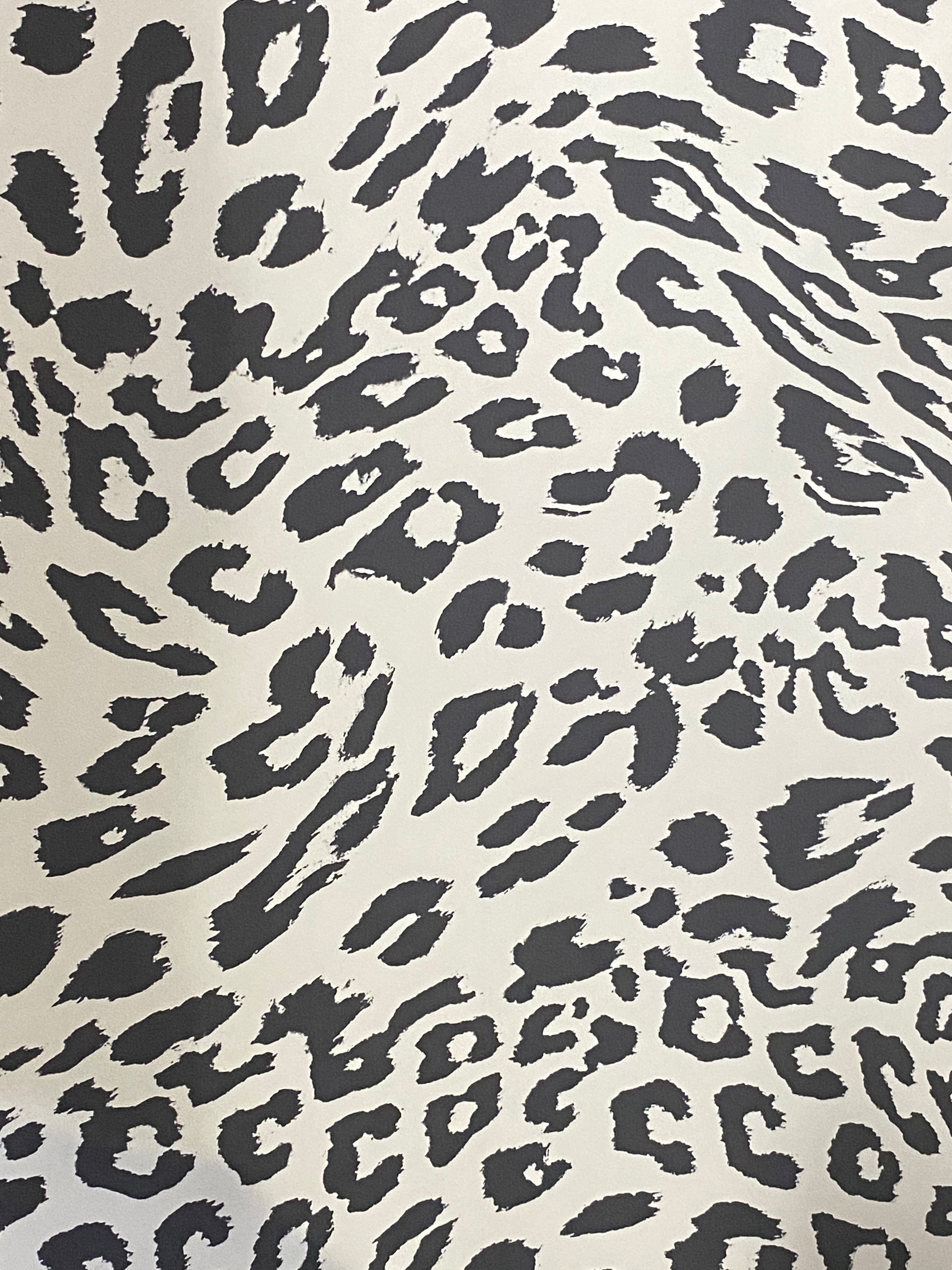 Craft HTV Jaguar Silver Heat Transfer Vinyl (Comes with Protective Film or Liner)