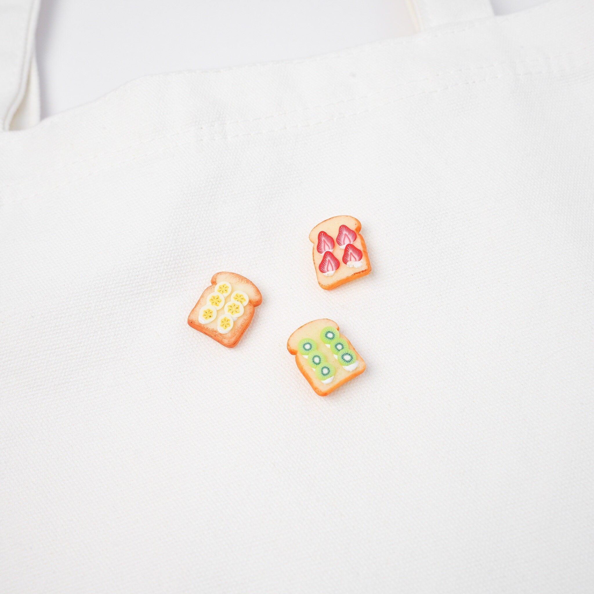 Kiwi Fruit on Toast Pin