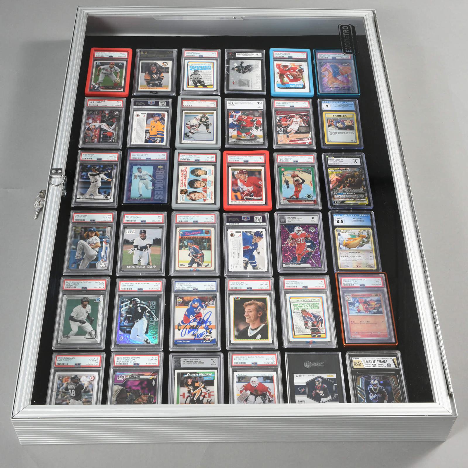 EVORETRO Lockable Display Case 36 x 24 x 4