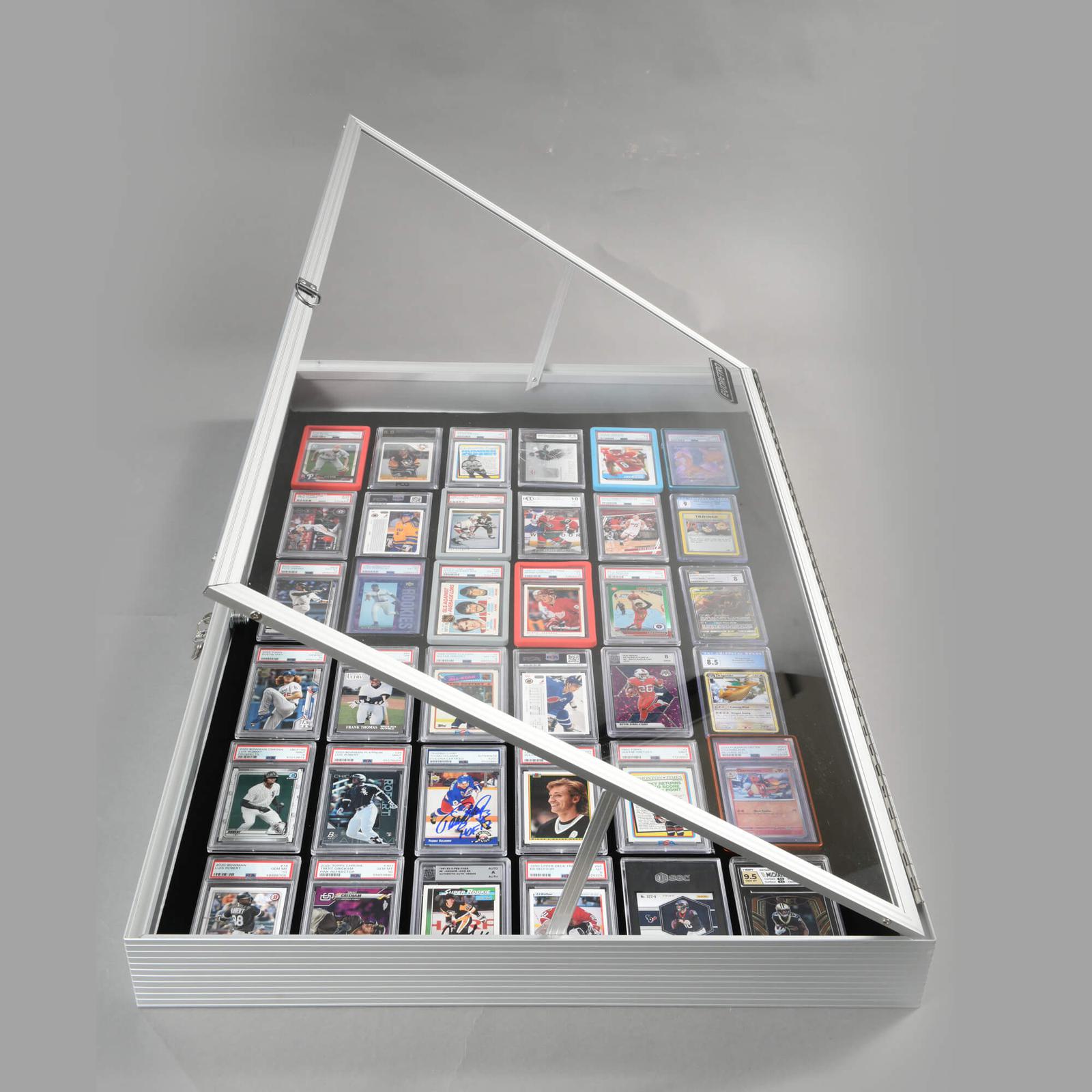 EVORETRO Lockable Display Case 36 x 24 x 4