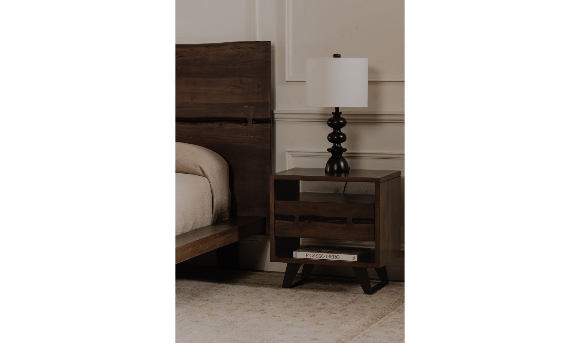 Mahajanga Nightstand