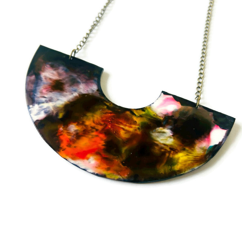 Abstract Statement Necklace with U Shaped Design