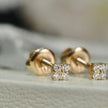 Boucles d'oreilles Les minis Carrés en or 10K et moissanites