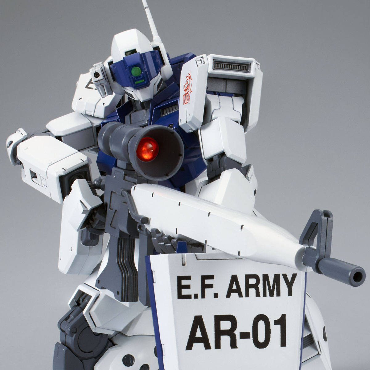 Premium Bandai MG 1/100 GM Sniper II [White Dingo]