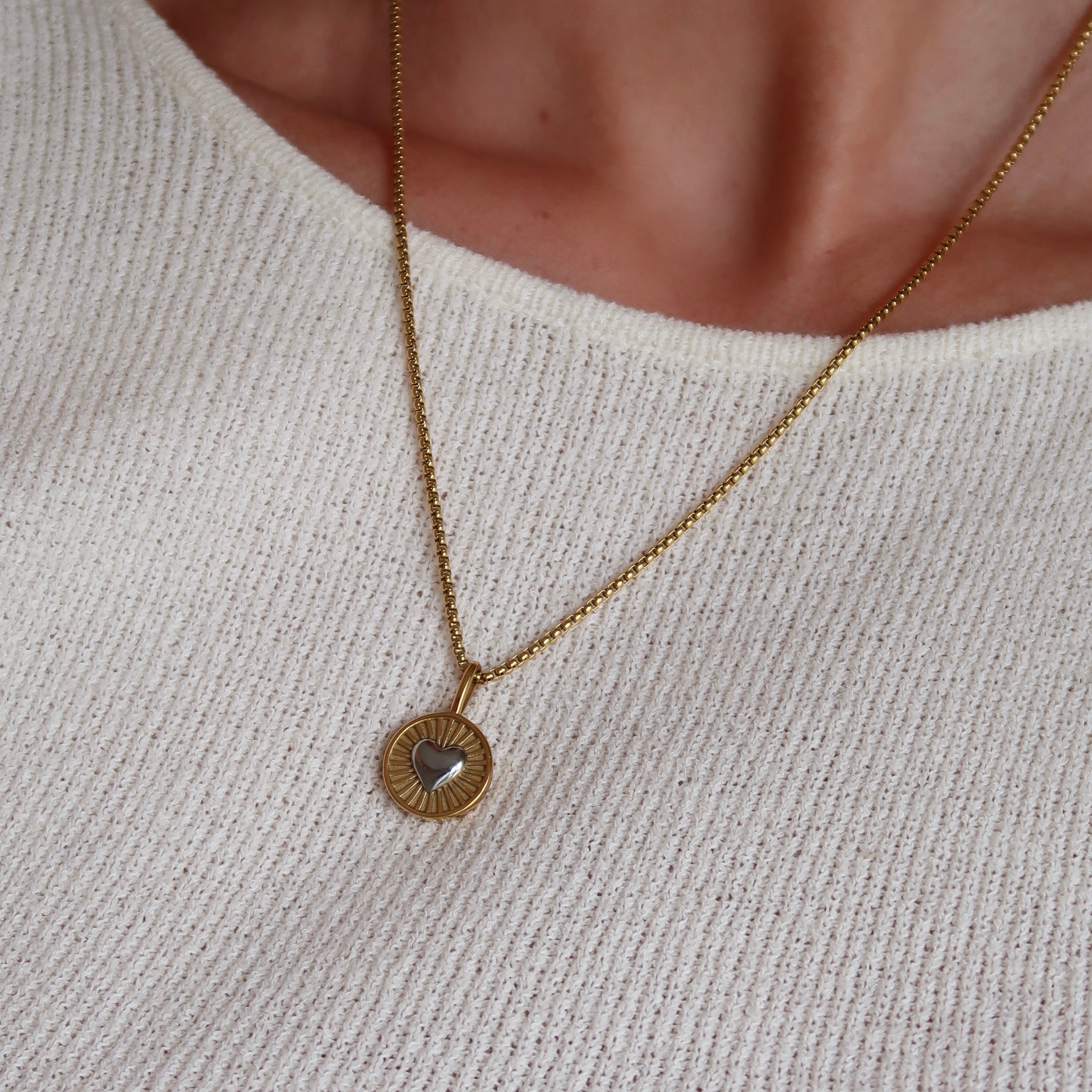 Mi Amor Necklace- Silver
