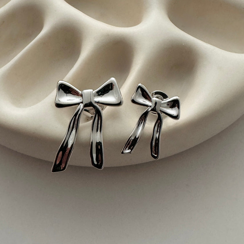 Mini Yasmine Bow Studs- Silver