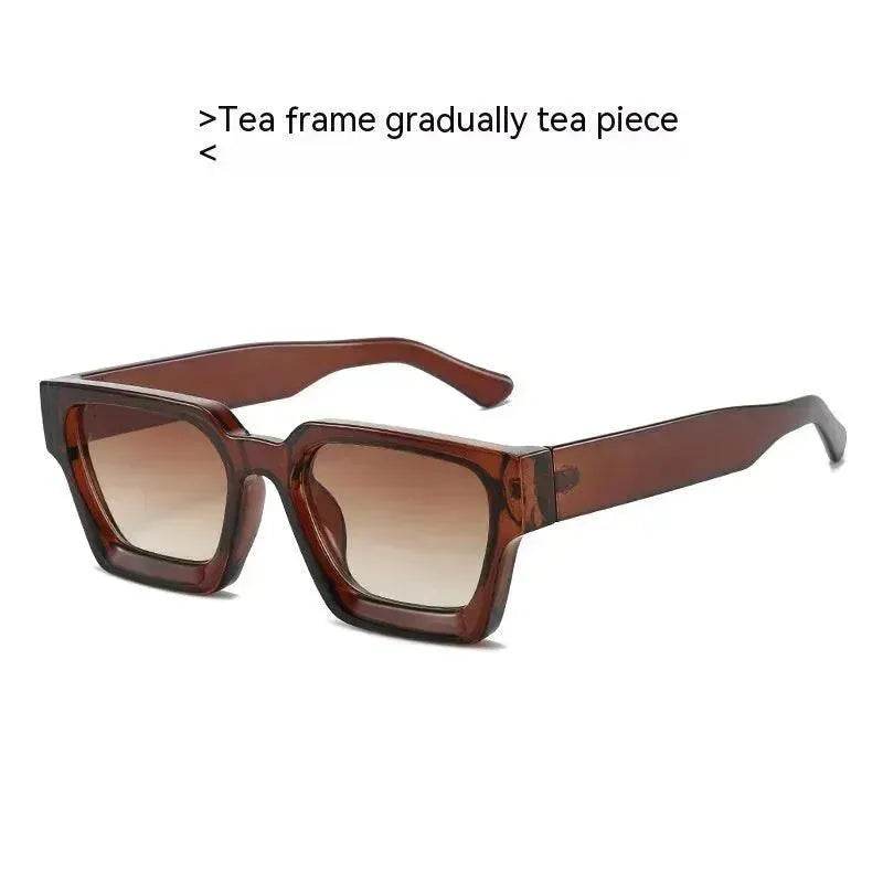 Thick Frame Sunglasses – Minimalist & Versatile