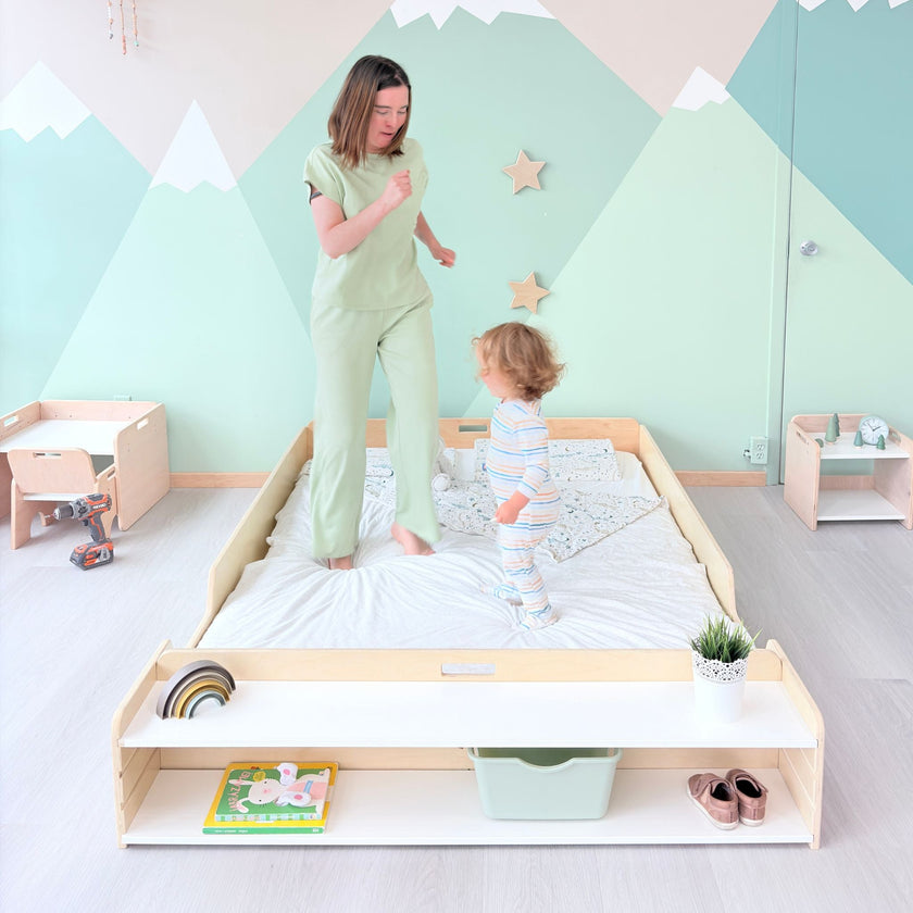 APPLE FULL - Montessori Floor Bed with Shelves