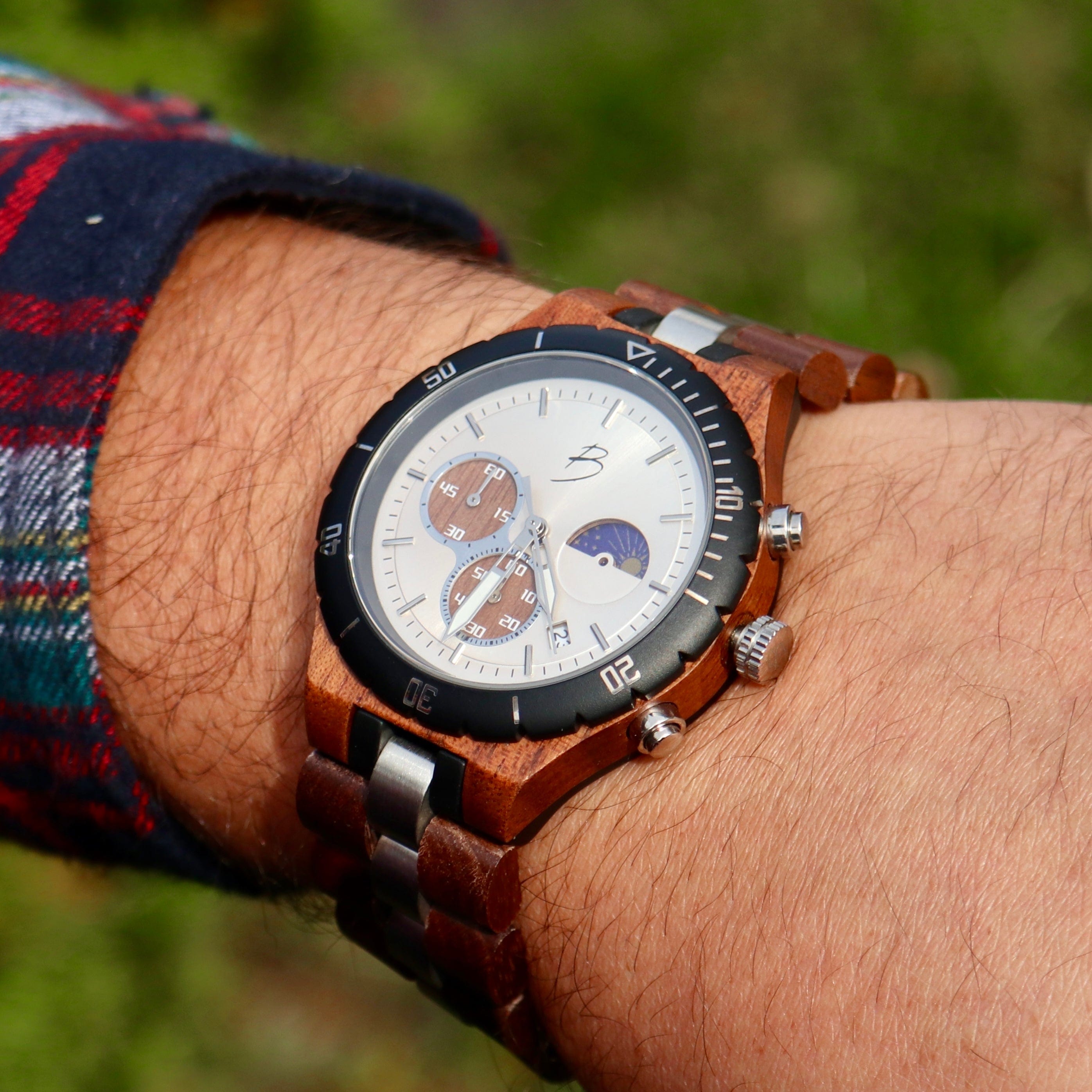 Montre Berthoud en bois de noyer