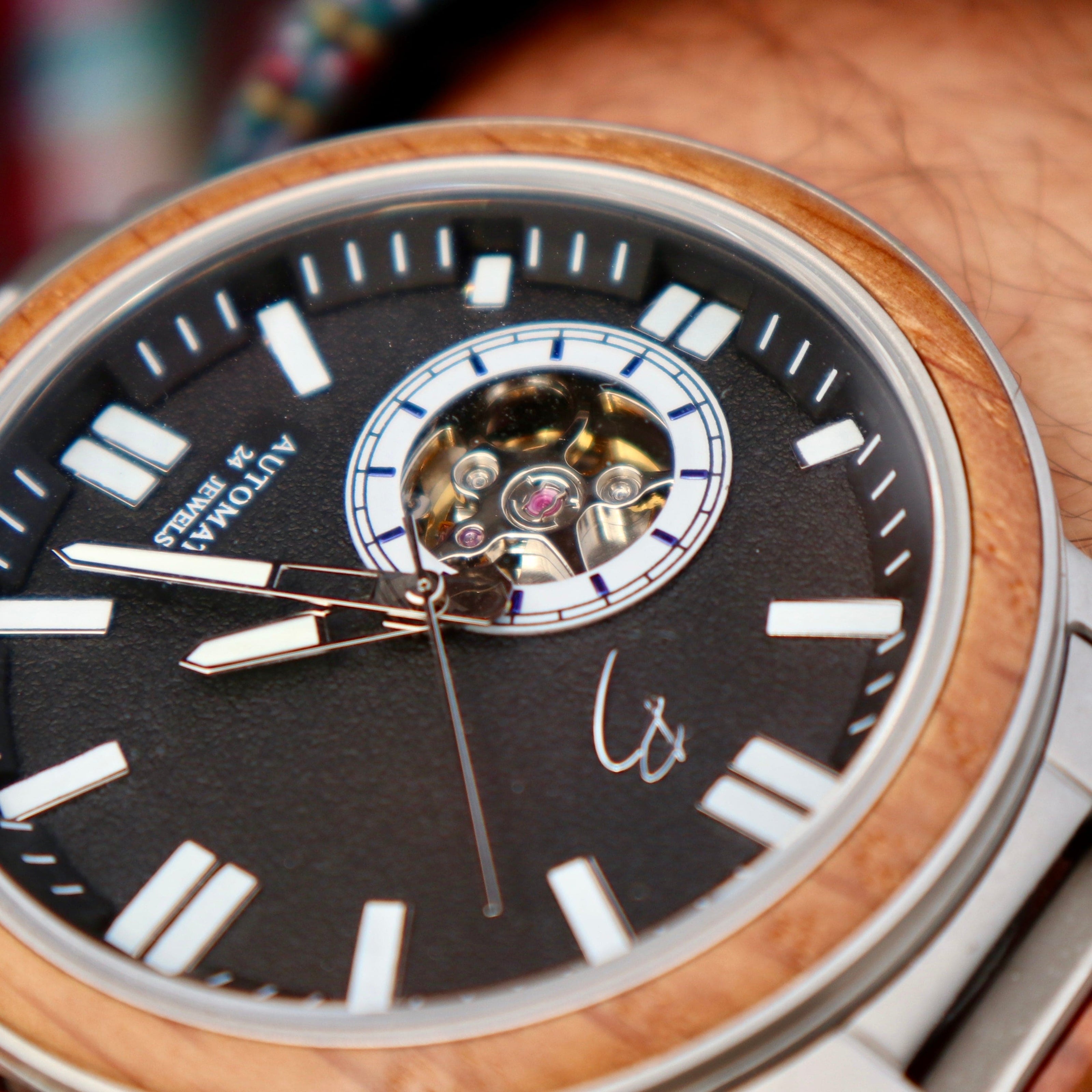 Montre Copernic en bois de baril de whisky recyclé