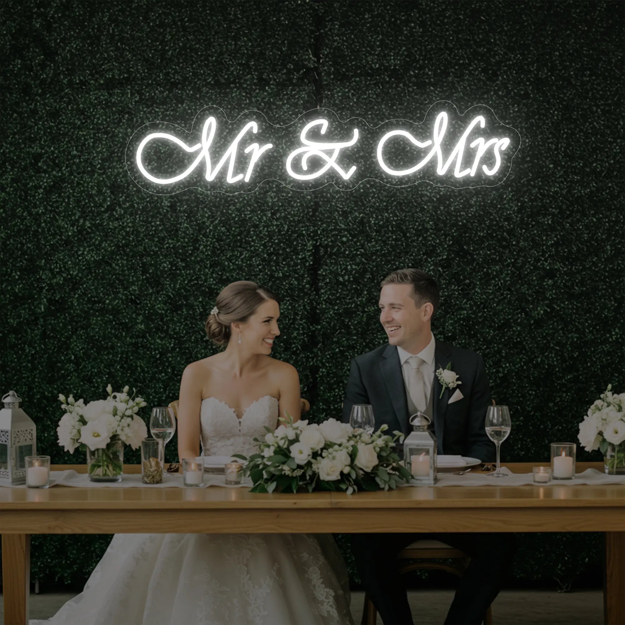 Mr & Mrs V2 Neon Sign