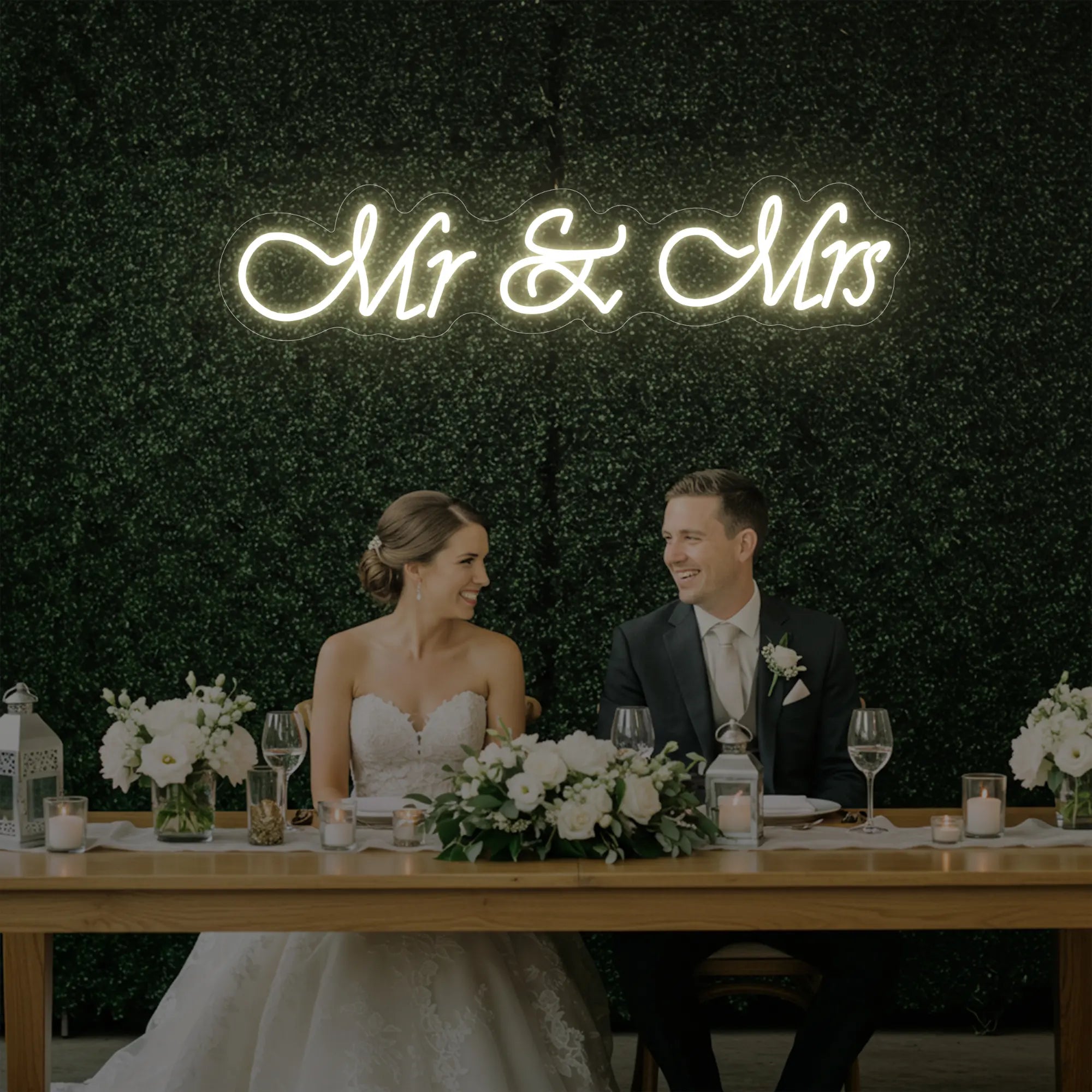 Mr & Mrs V2 Neon Sign