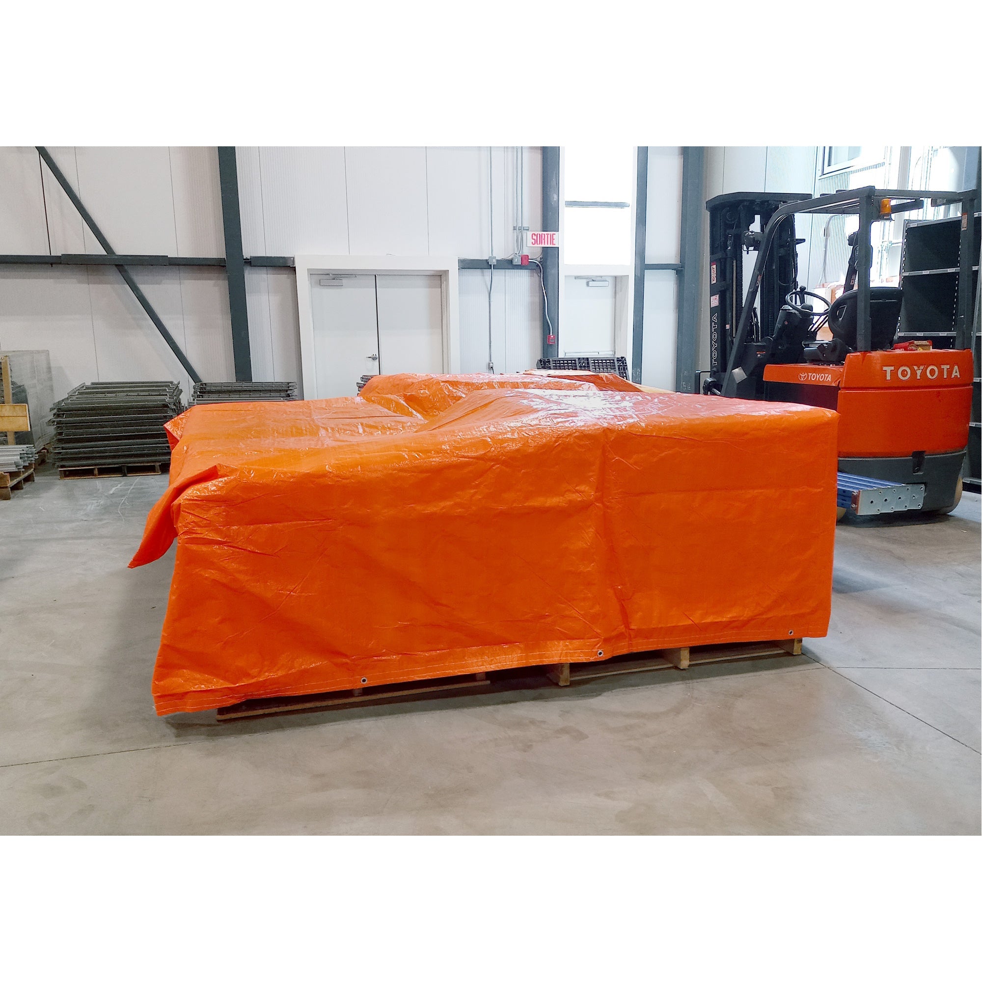 Bâches isolantes, polyéthylène, orange, 6,1 m x 3,6 m x 0,2 mm (8 mils)