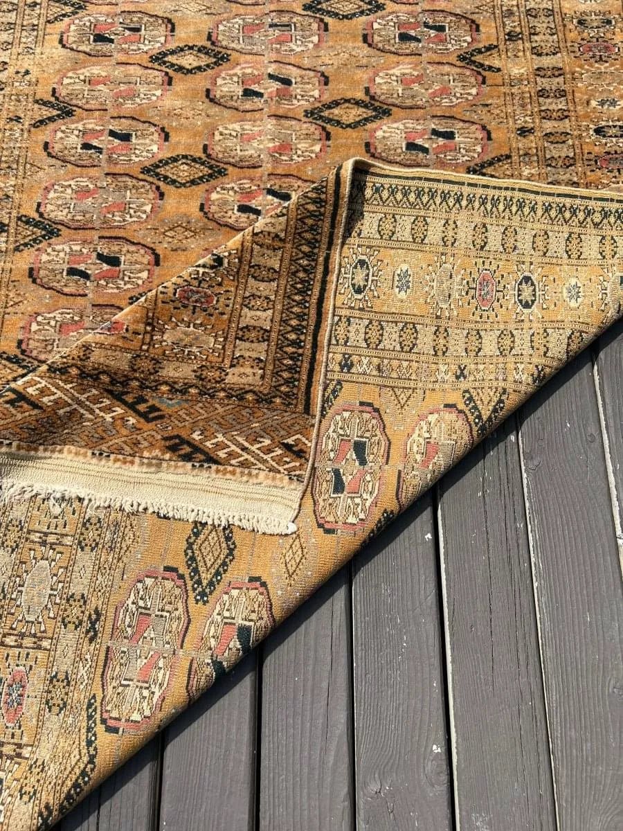 Nabat | 5' 10 x 3' 10