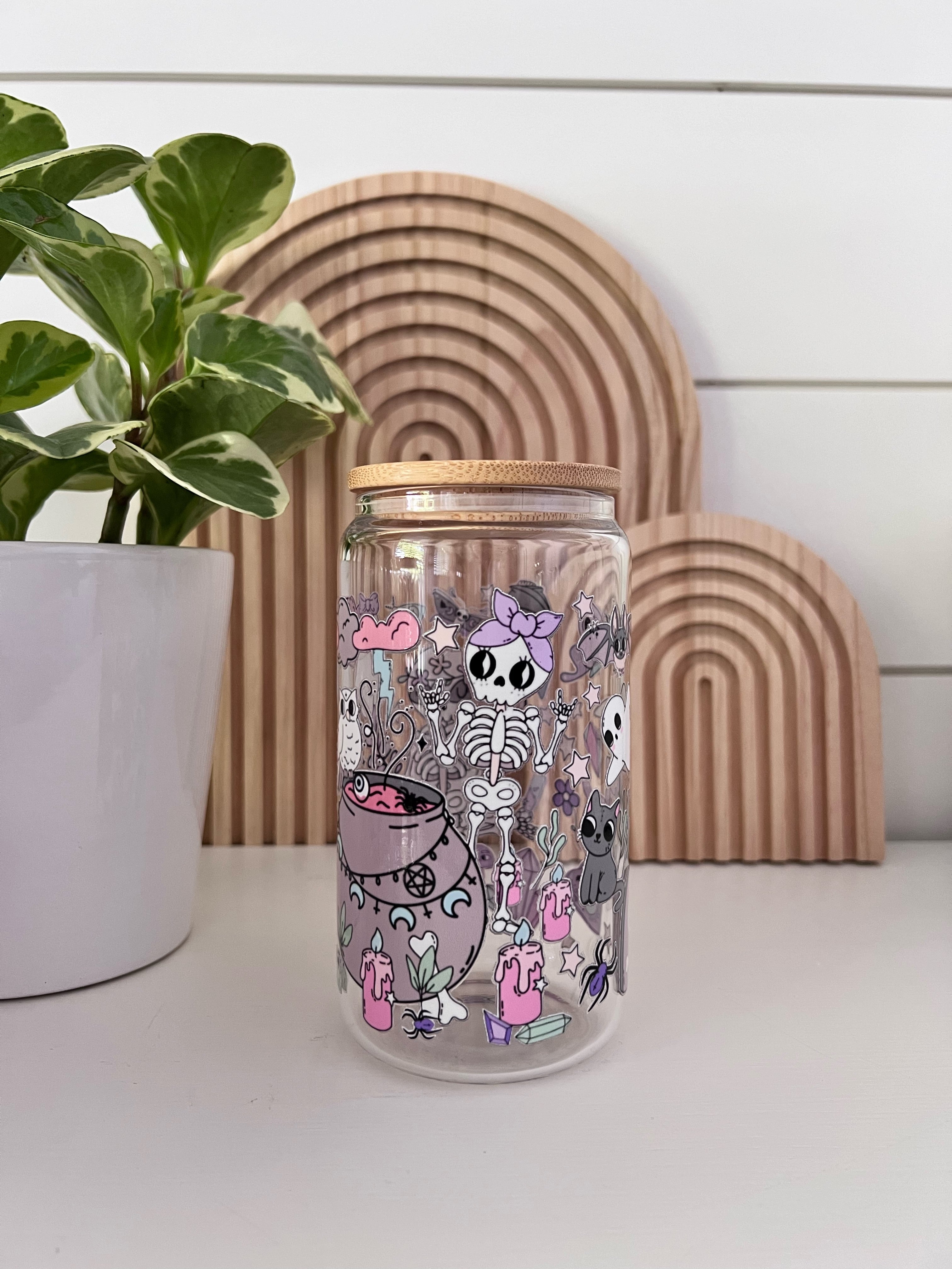 Verre à motifs d'Halloween pastel