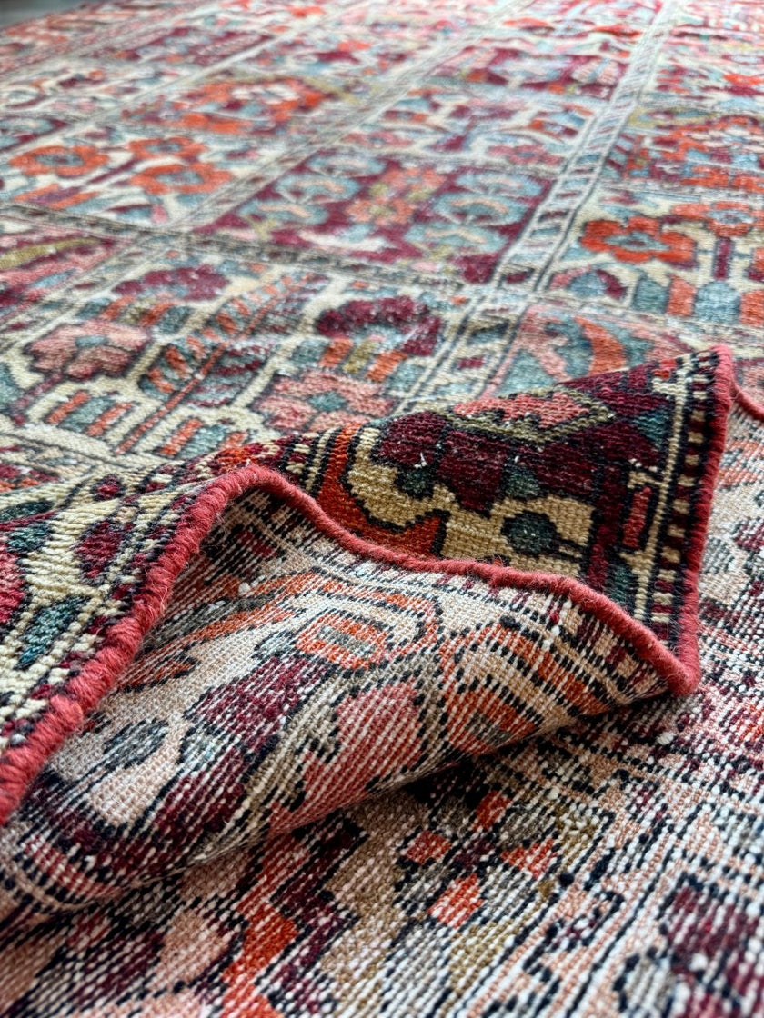 Perisan Bakhtiari Rug | 5' 1